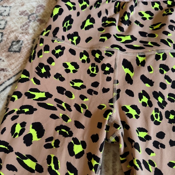 Leopard print leggings - Picture 2 of 2